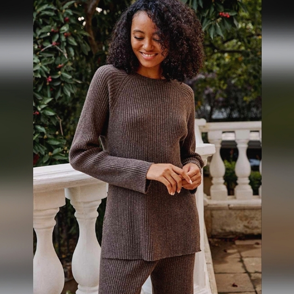 NWT NAP Loungewear 100% Cashmere Ribbed Knit Pullover Sweater in Bark Sz.M
